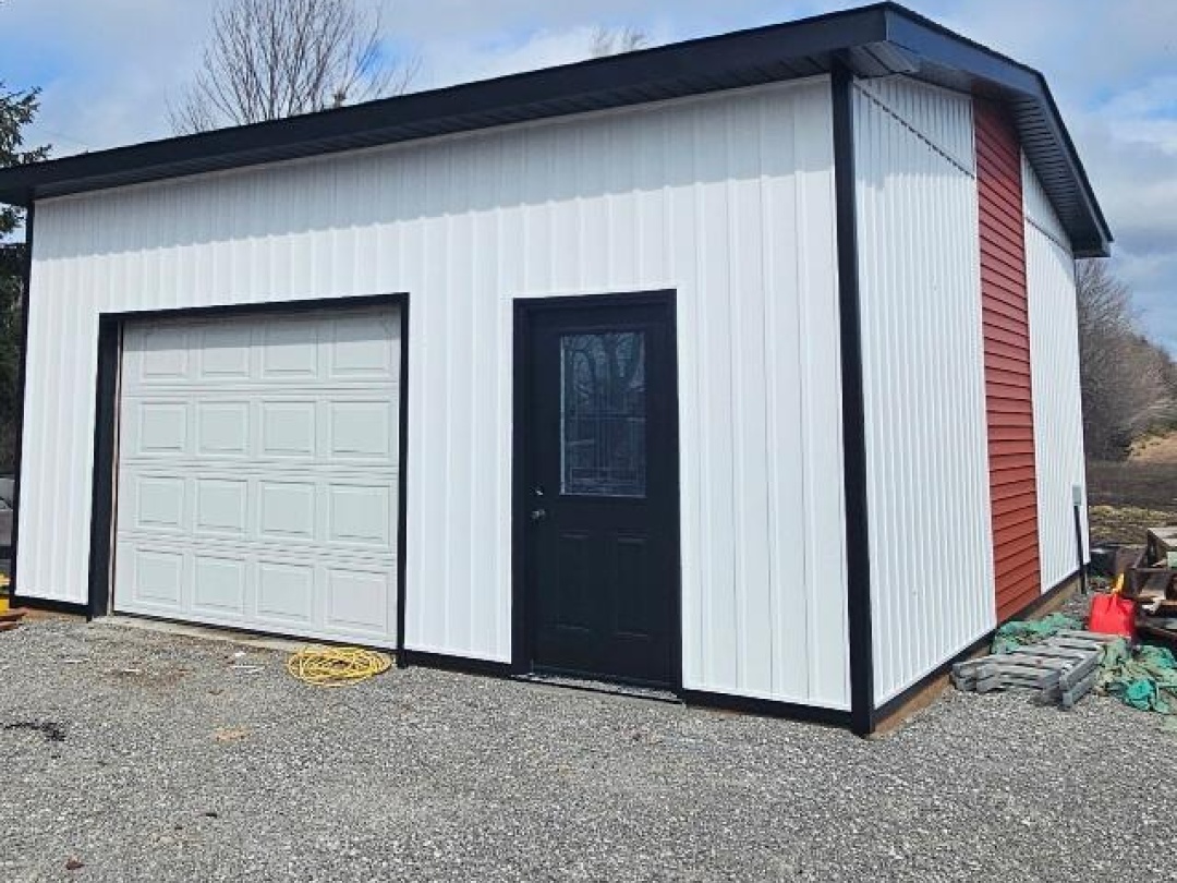1062 NORTHLINE ROAD, Kawartha Lakes (Fenelon Falls)