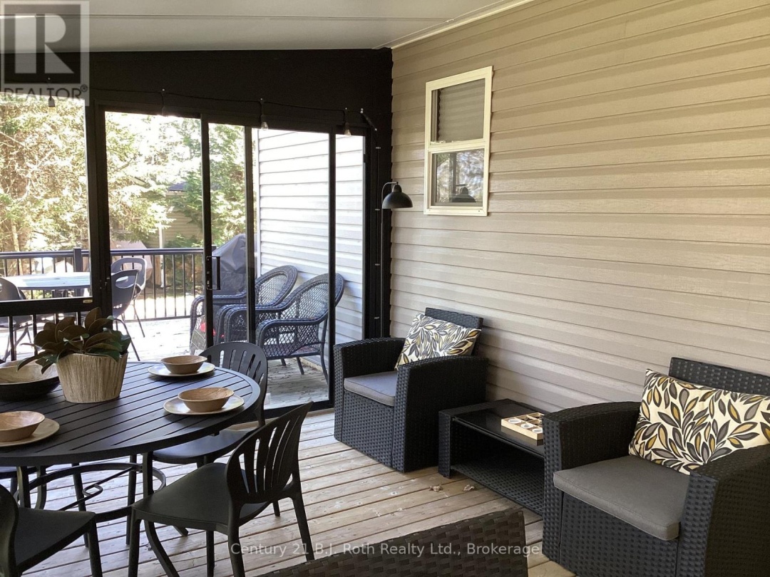 719 POPLAR CRESCENT, Bonnie Lake