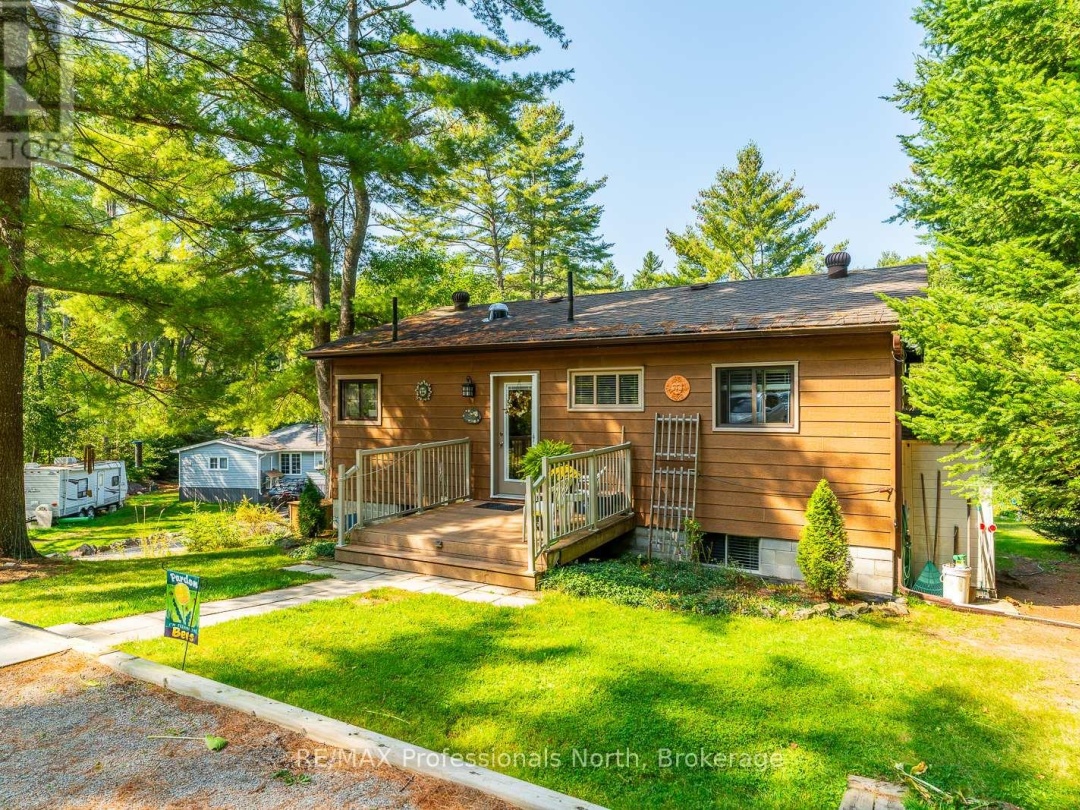 1029 LOYALIST DRIVE, 