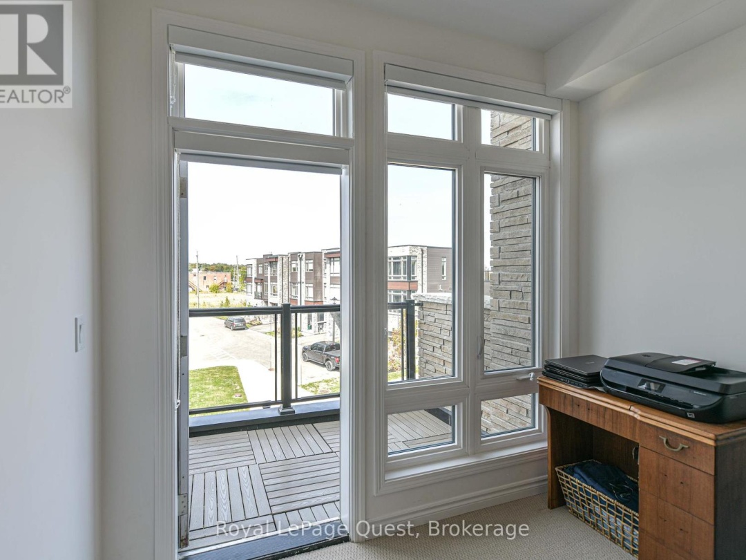 33 WYN WOOD LANE, 