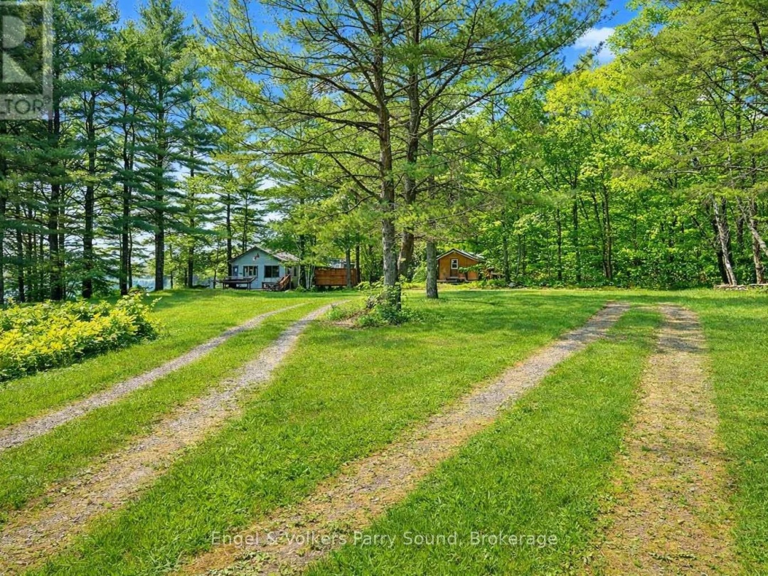 53 BIRDWOOD LANE, Harris Lake