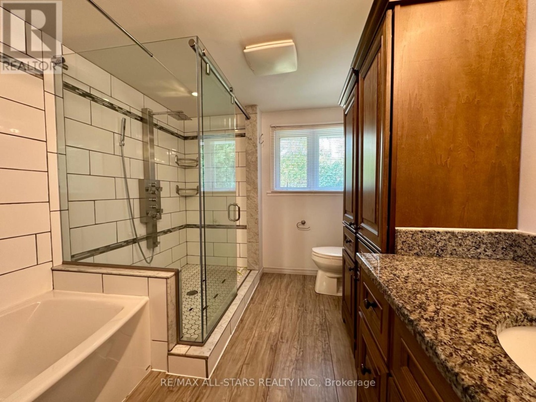 91 FRONT STREET W, 