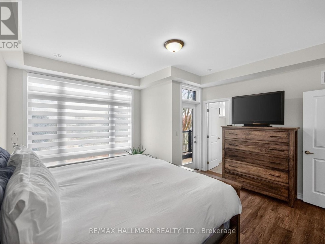 2 WYN WOOD LANE, Orillia