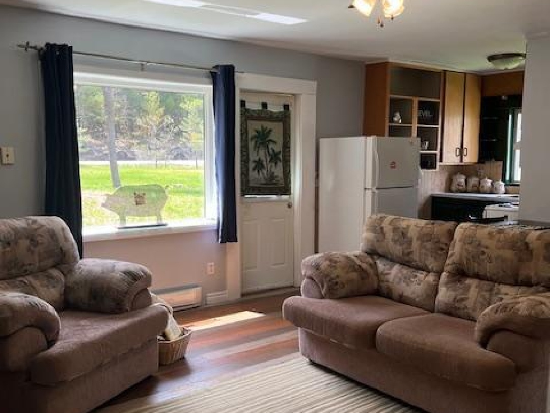4 AL'S AVENUE, Kawartha Lakes (Laxton/Digby/Longford)