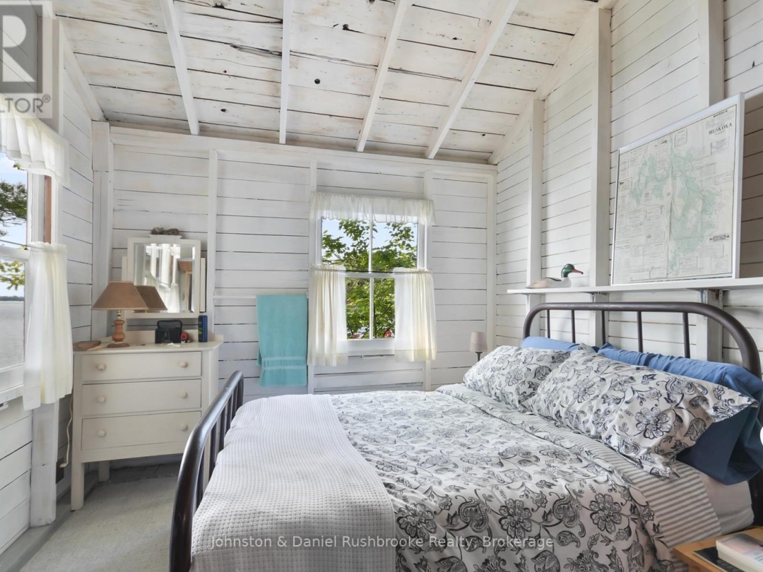 1000 REGATTA ISLAND W, 