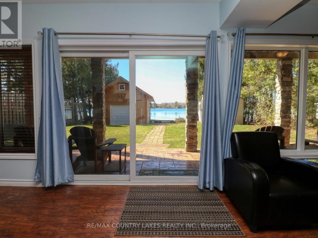 87 PARADISE ROAD, Canal Lake