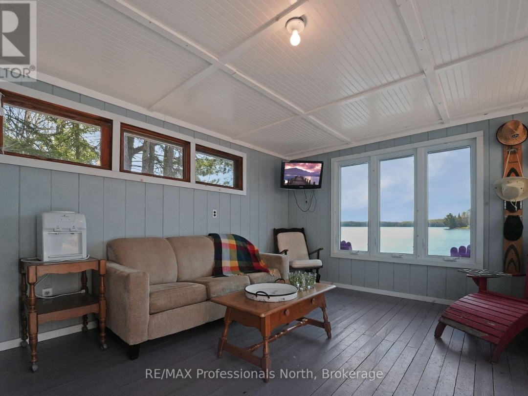 13914 HWY 35, Mountain Lake