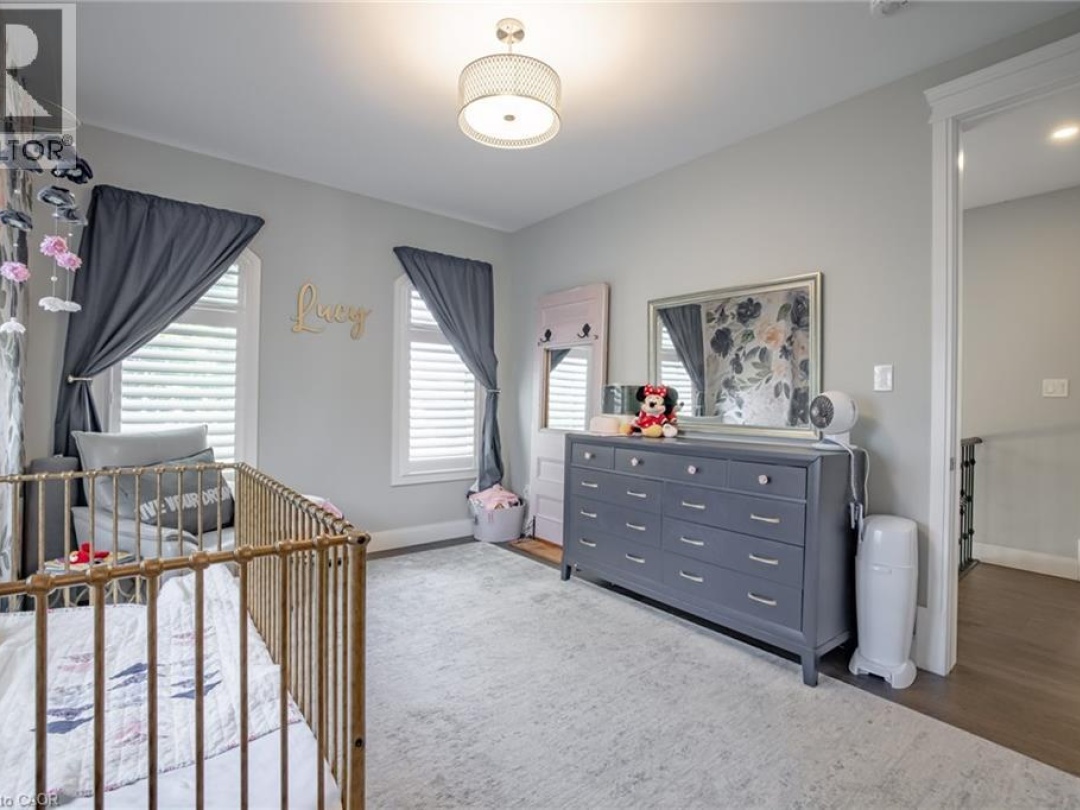 4 LOCKMAN Drive, Ancaster