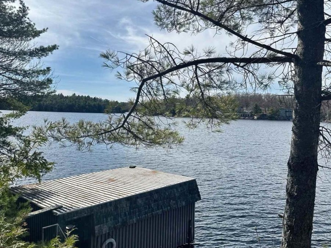 55 HEALEY LAKE WATER, Healey Lake