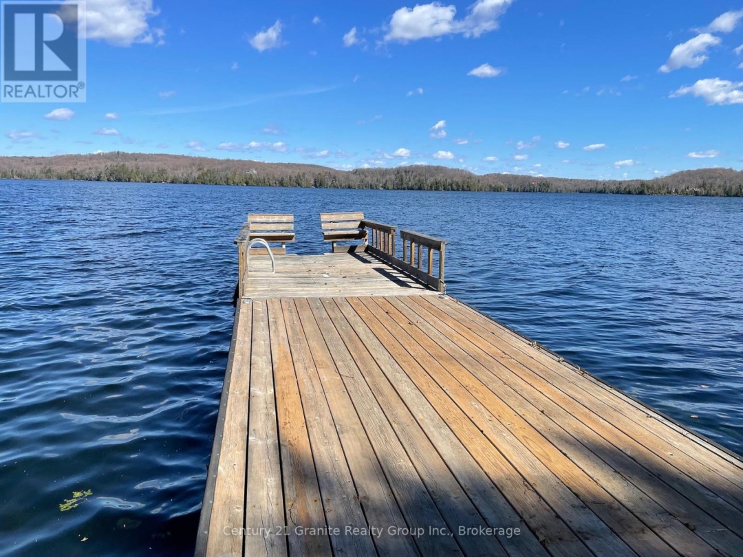 1038 BROKEN PADDLE ROAD, Miskwabi Lake