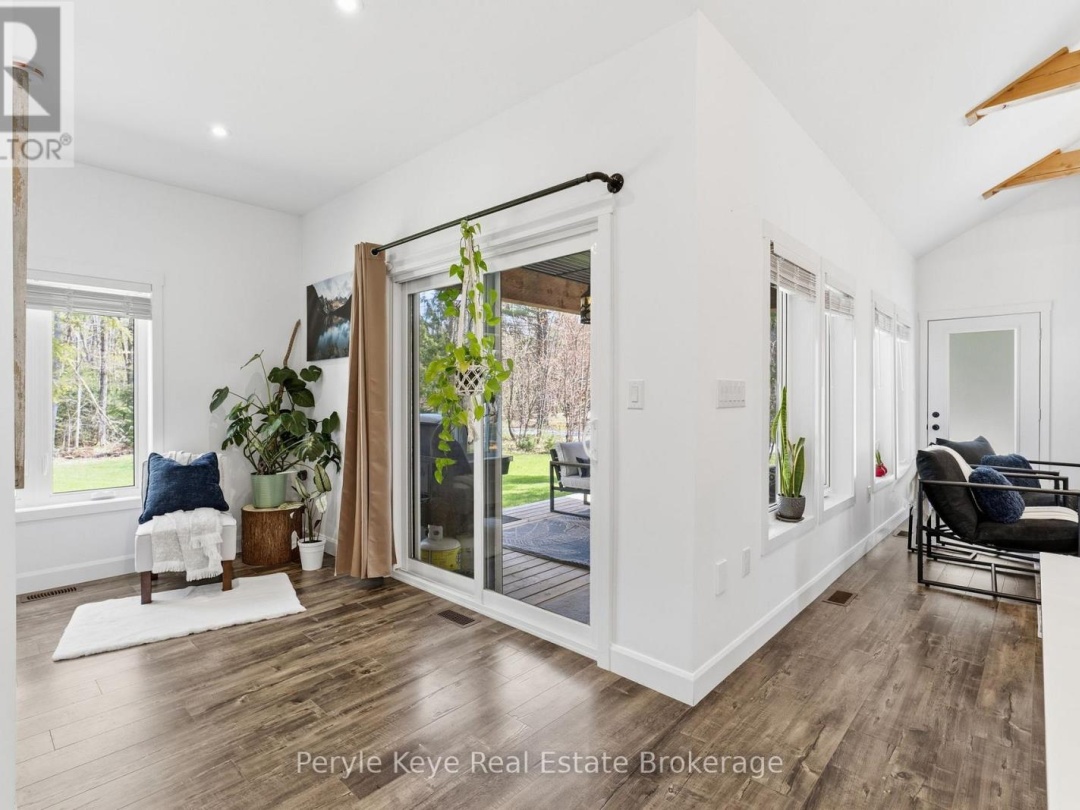 1056 XAVIER STREET, Gravenhurst (Morrison)
