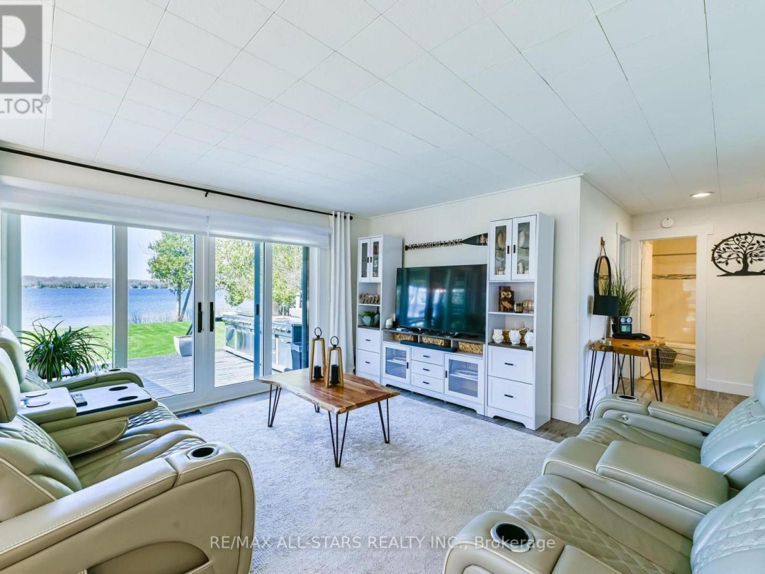 53 MEACHIN DRIVE, Sturgeon Lake