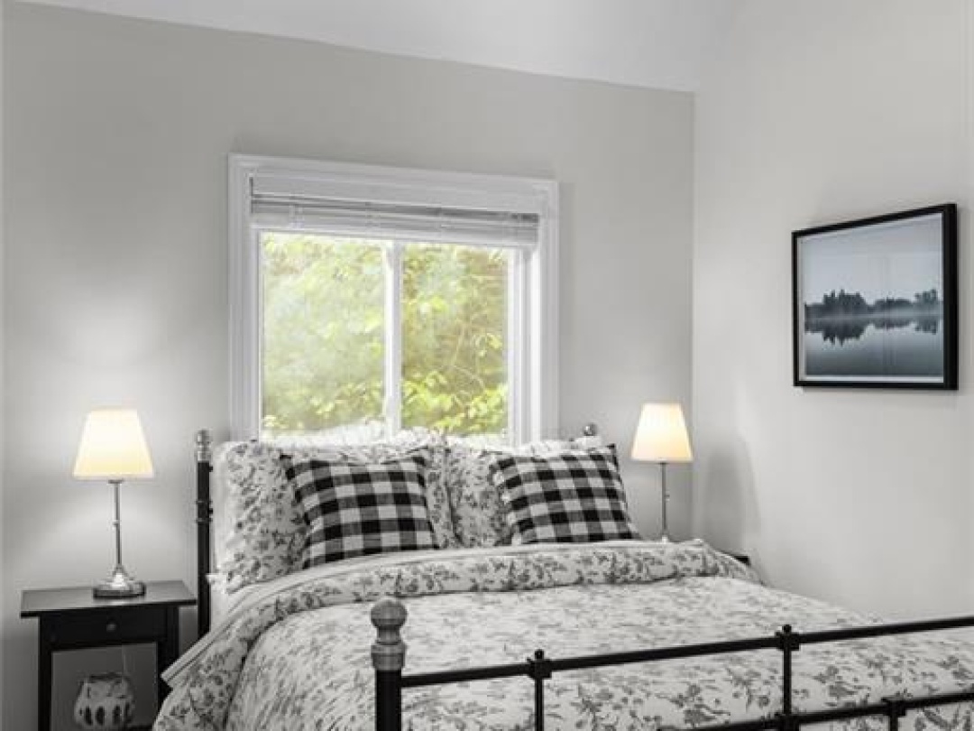 1166 NORTH SHORE Drive Unit# 3, Gull Lake