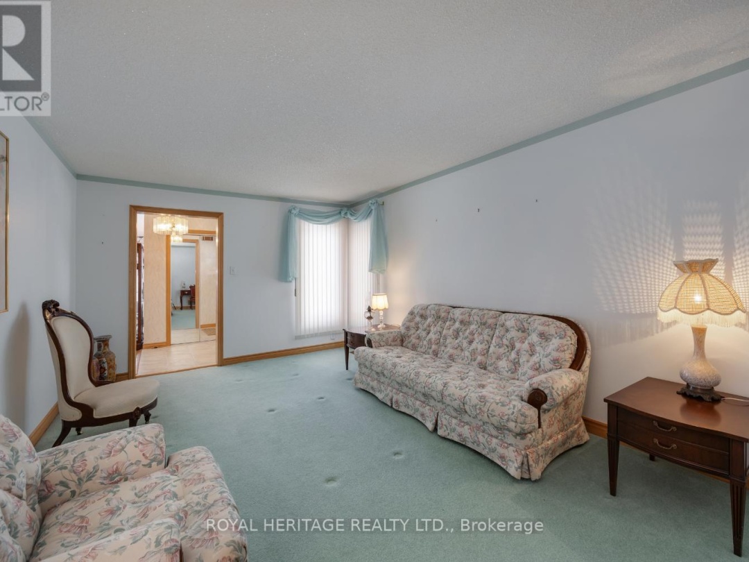 31 WELLINGTON STREET, 