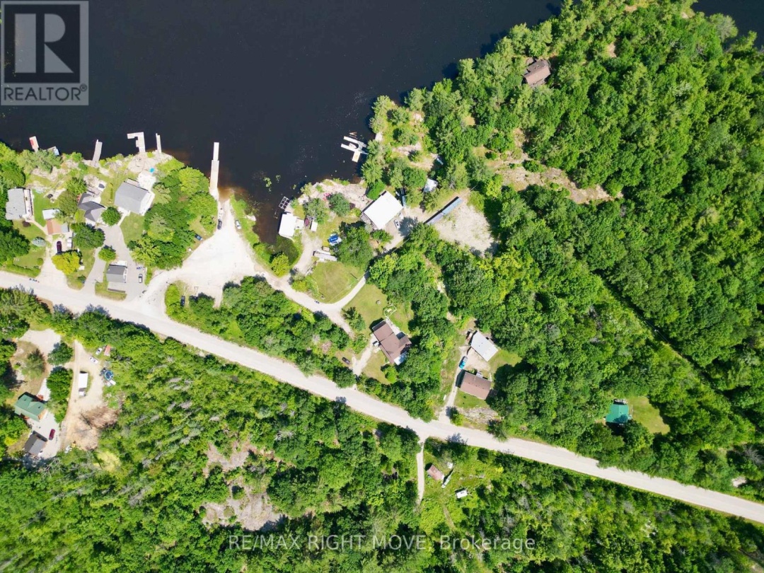 1894 HENRY'S LANDING, 