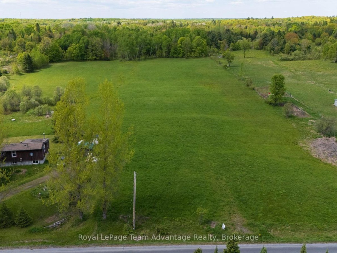 13 LAKESIDE DRIVE, McKellar