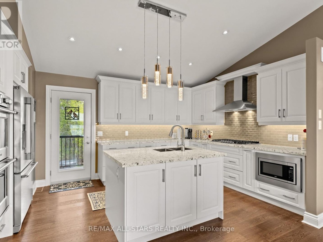 39 PEACE POINT ROAD, Balsam Lake