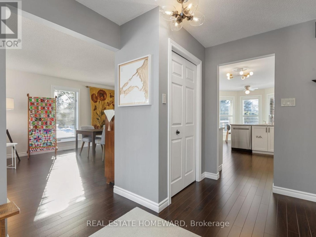 69 ISLAND BAY DRIVE W, 