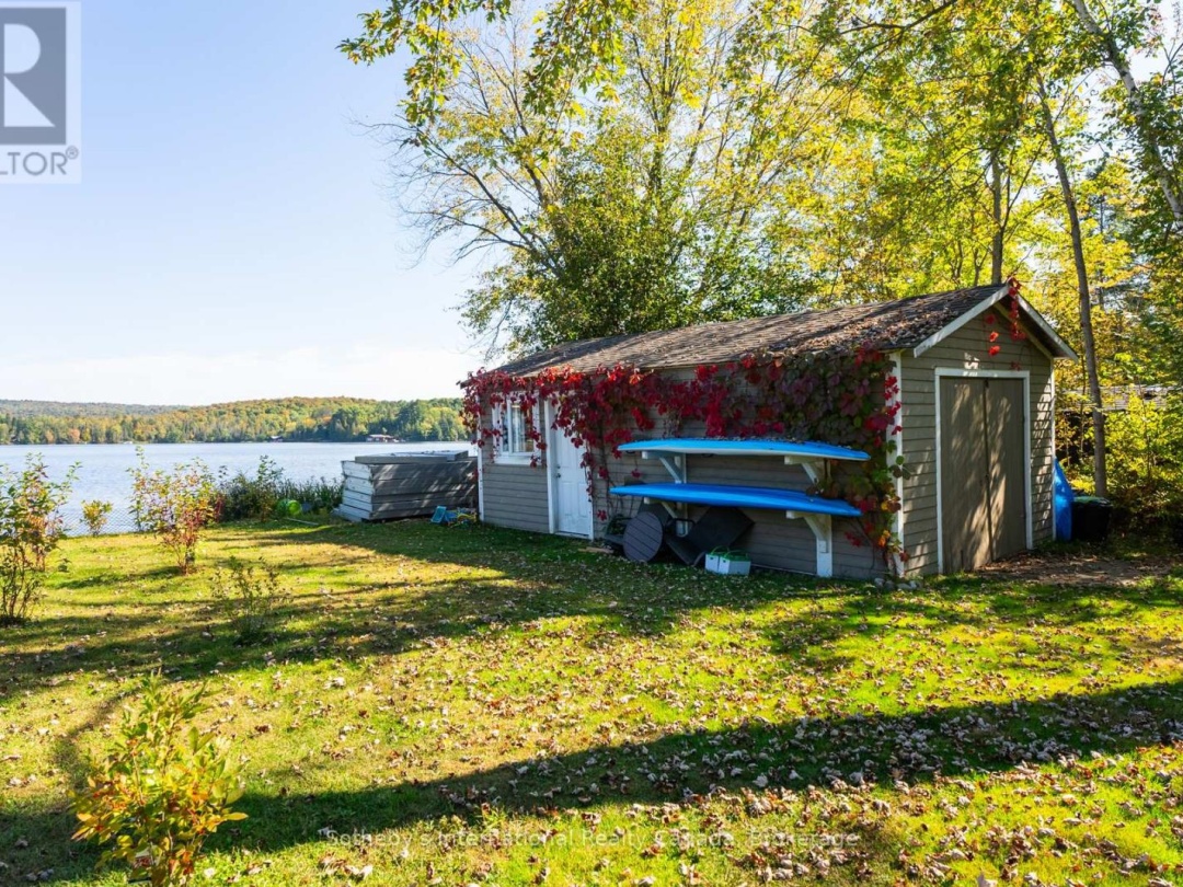 1111 MAPLEHURST DRIVE, Peninsula Lake