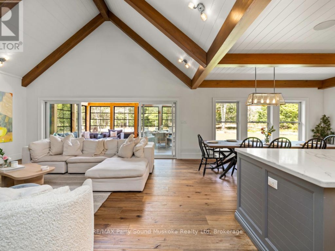 191 CLEAR LAKE ROAD, Seguin