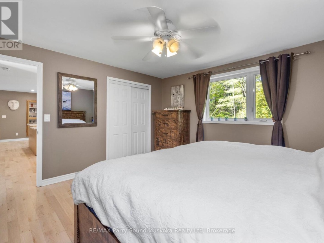 8 PINERIDGE DRIVE, McDougall