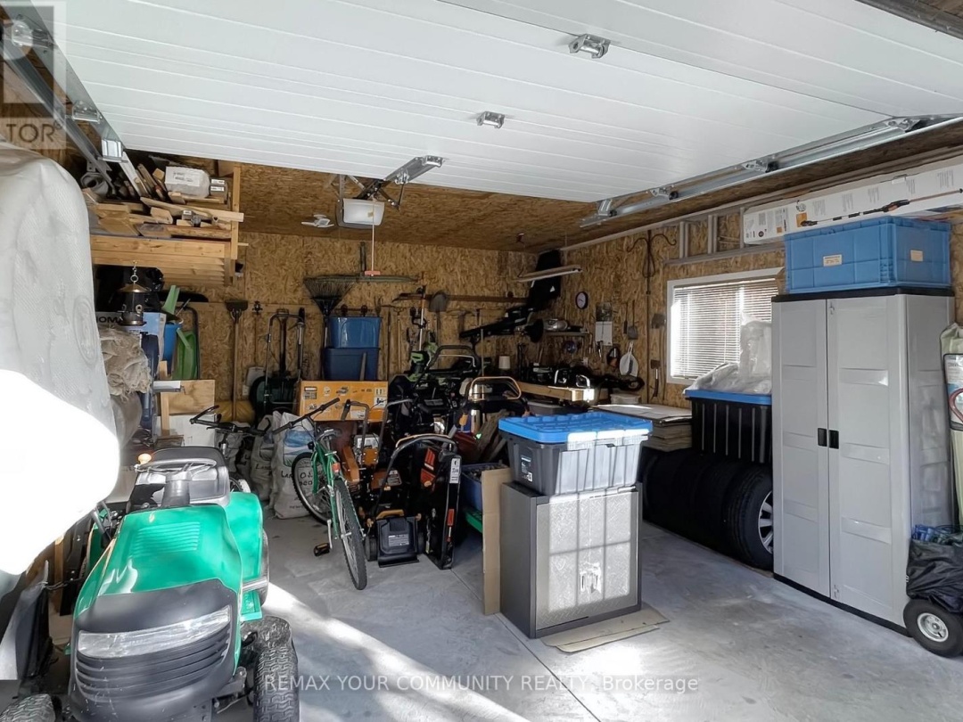 30 GRANT DRIVE, Kawartha Lakes (Oakwood)