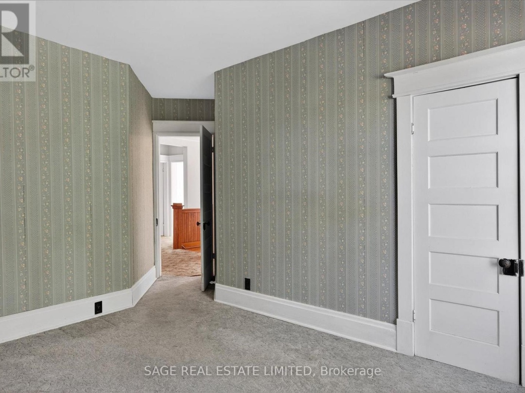 33 JOHN STREET, Kawartha Lakes (Bobcaygeon)