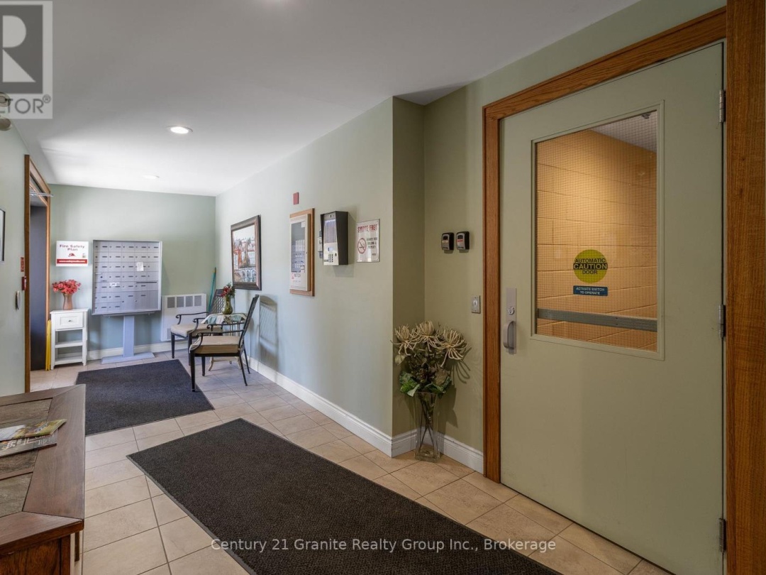 203 4 Lake Avenue, Dysart et al (Dysart)