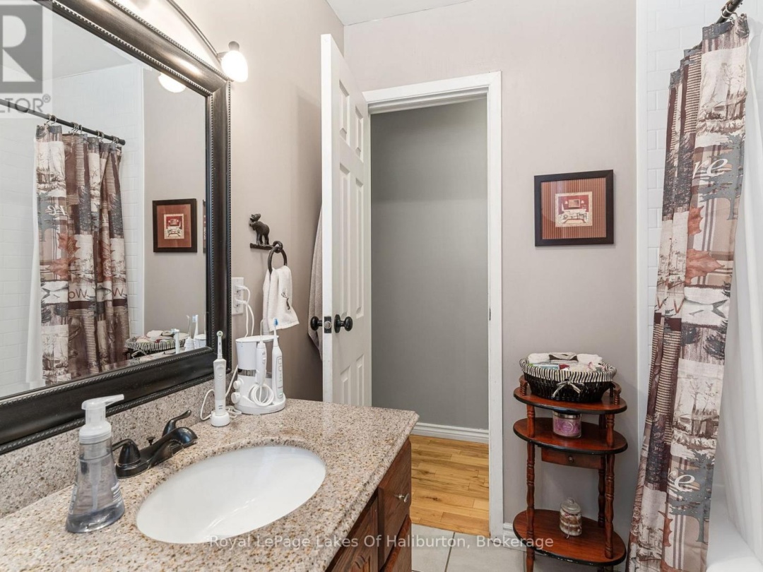 1096 CHELSEA LANE, Algonquin Highlands (Stanhope)