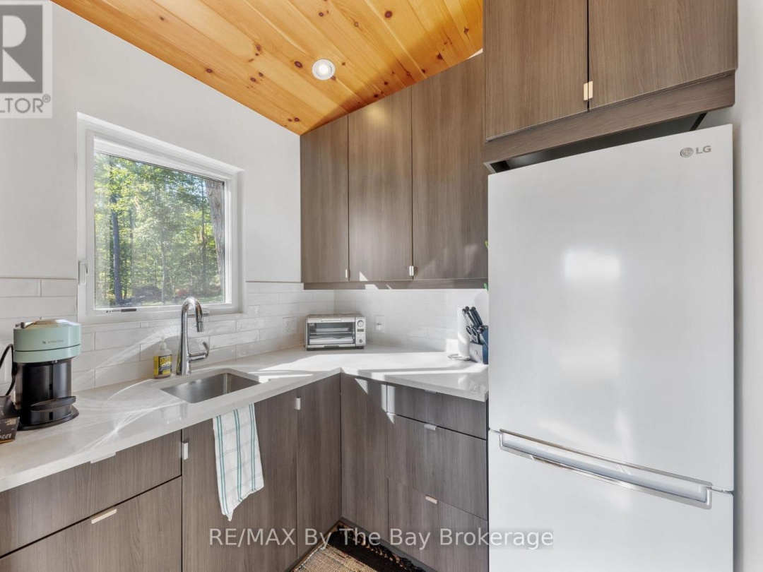 18152 GEORGIAN BAY SHORE, Georgian Bay
