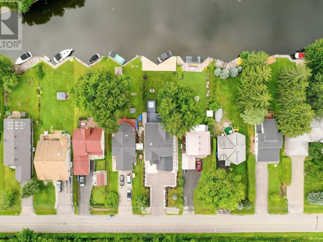 36 SIMCOE ROAD, Lake Simcoe