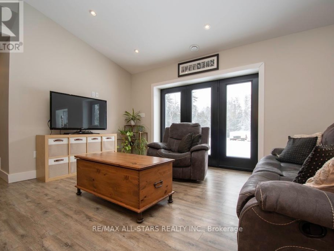 829 PEACE ROAD, Kawartha Lakes (Emily)