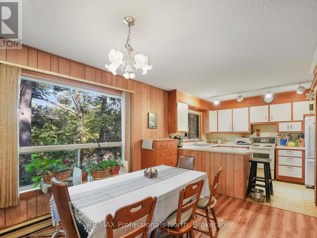 1021 MILLWOODS ROAD, 