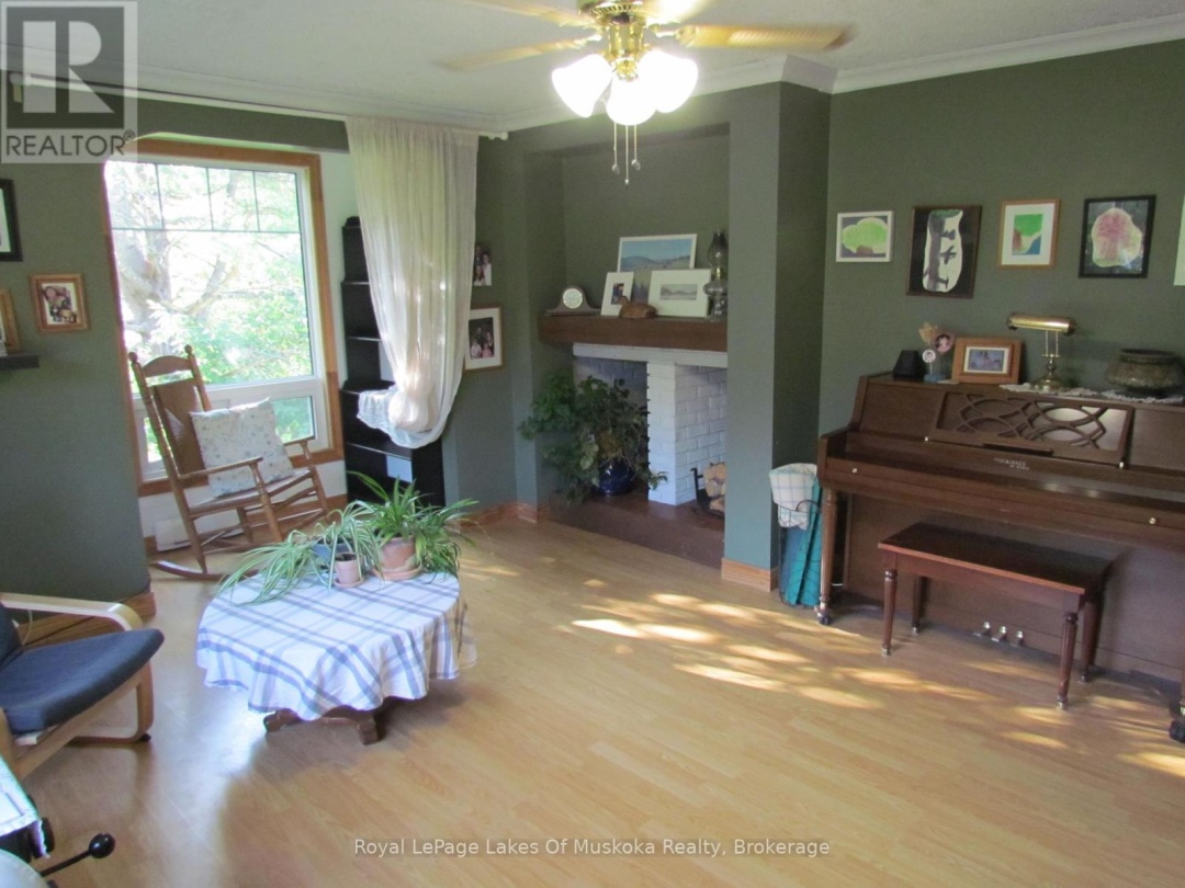 1016 LAYCOX ROAD, 