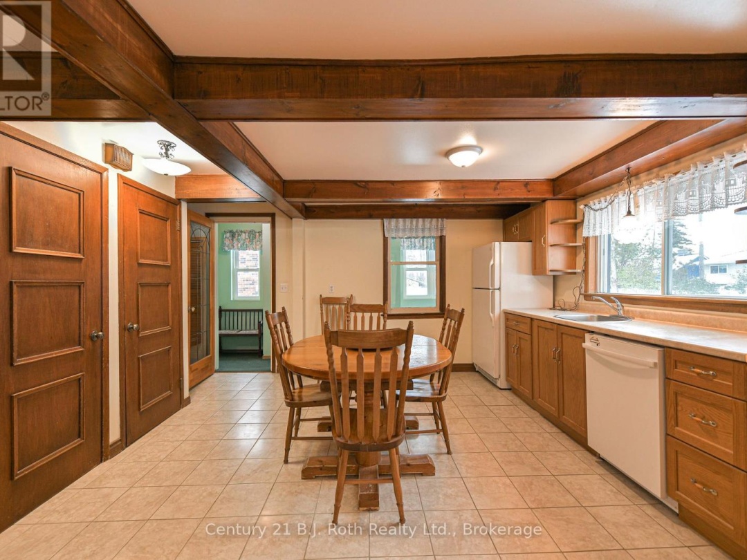 337 COLBORNE STREET W, 