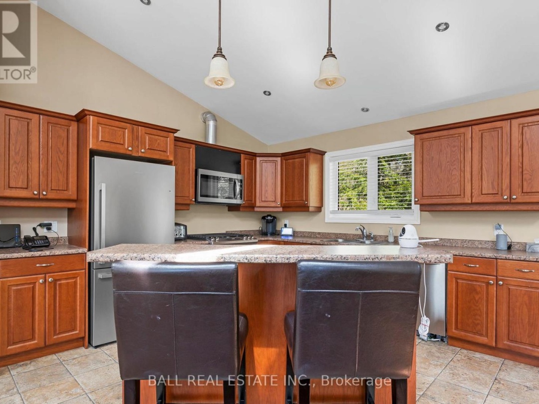 479 EAST CLEAR BAY ROAD, Crystal Lake