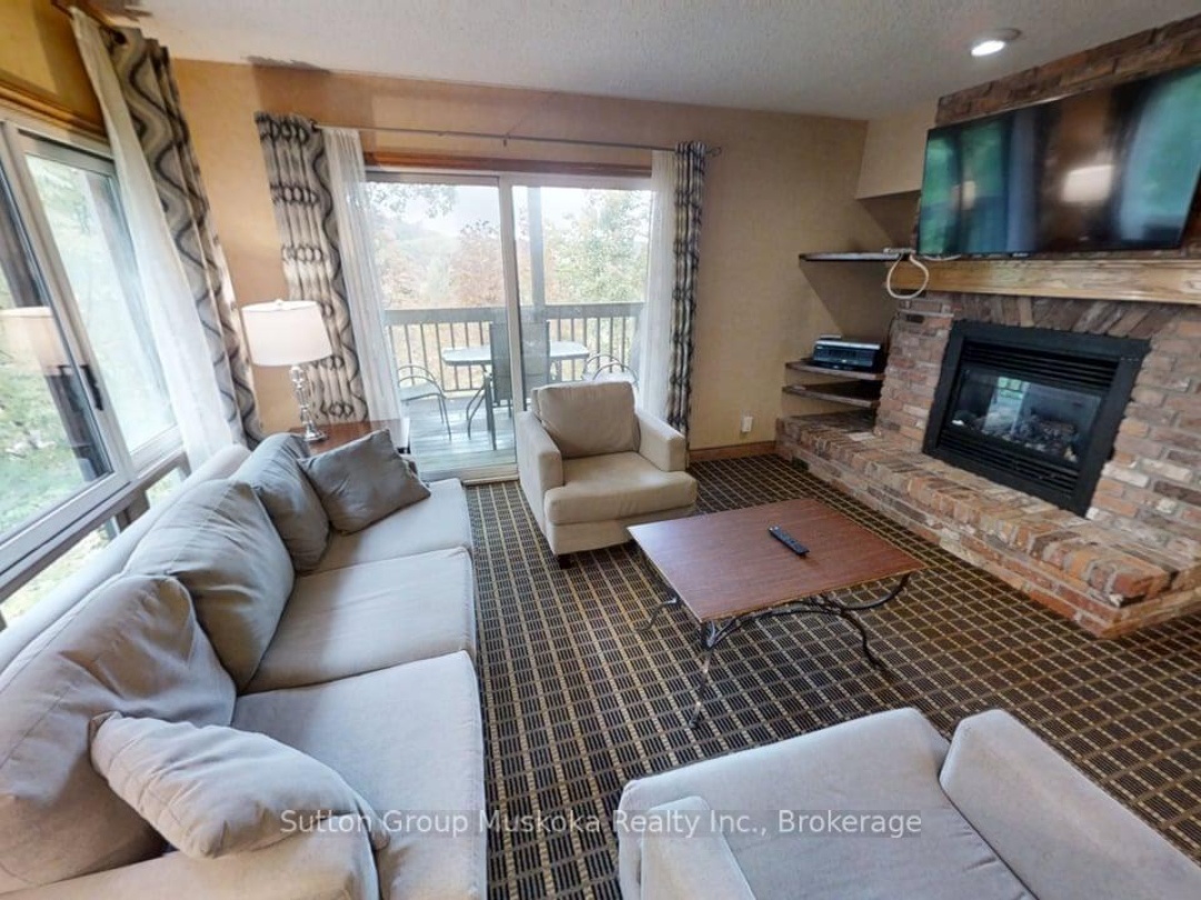 27-202 GOLFVIEW - DEERHURST DRIVE, Peninsula Lake