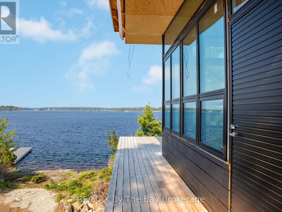 11324 ISLAND 1810/BONE ISLAND, Georgian Bay