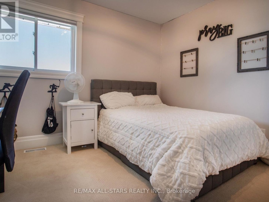 47 KENHILL BEACH ROAD, Sturgeon Lake