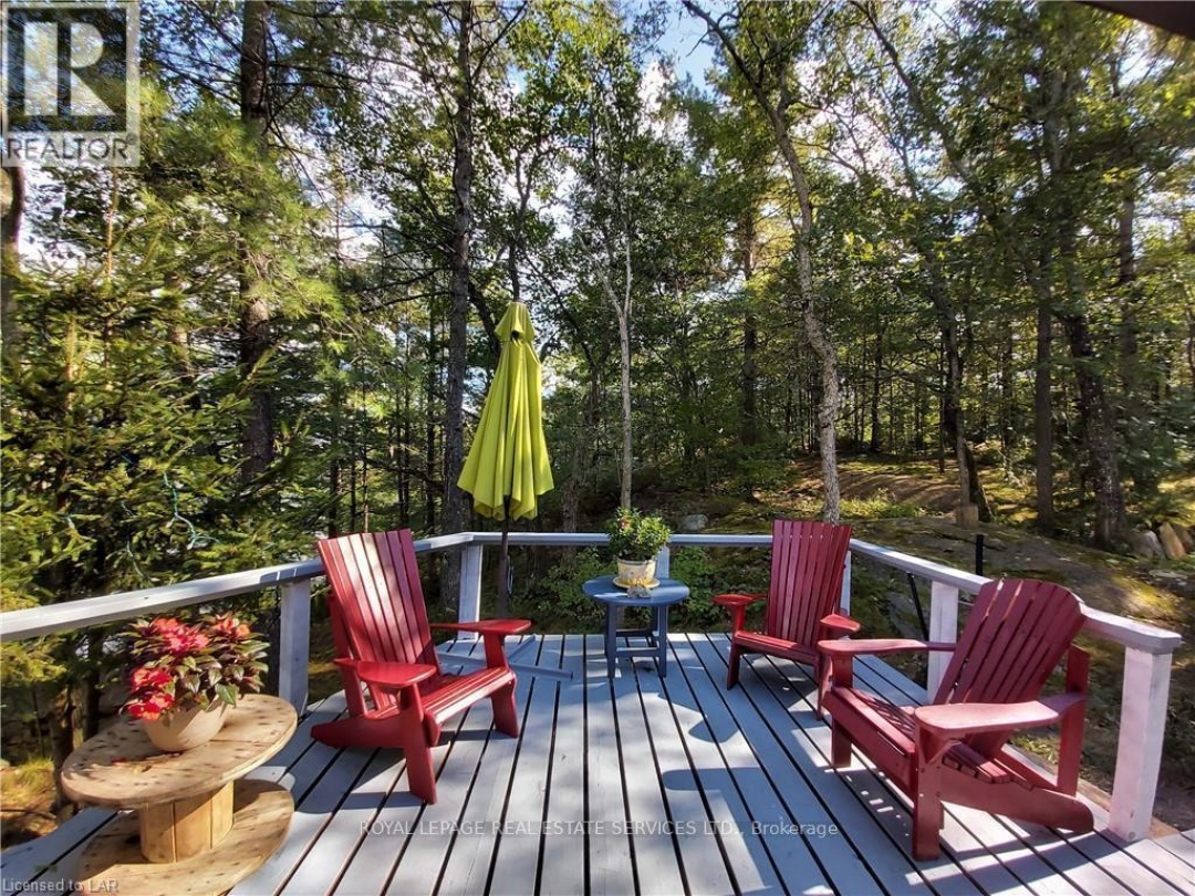 1327-1329 WOODLAND DRIVE, Muldrew Lake