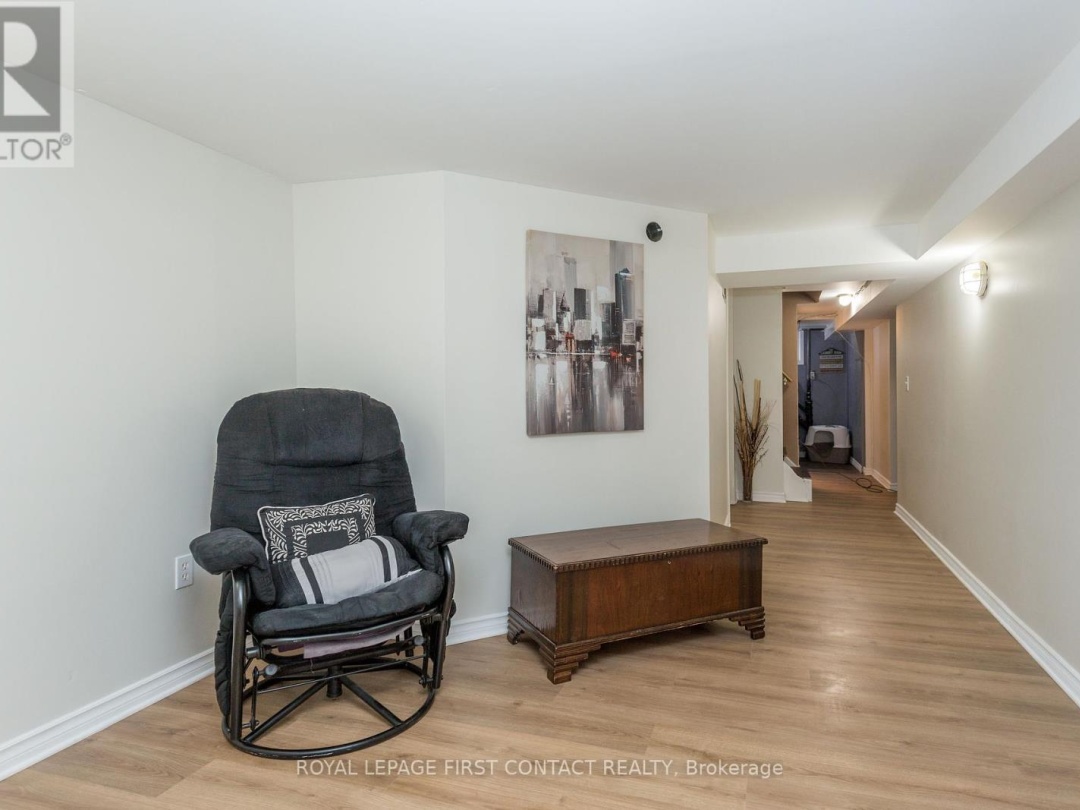 48 BRANT STREET W, 