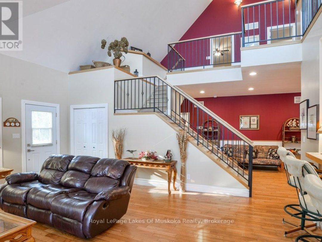 2411 HWY. 118 E. HIGHWAY, Bracebridge (Draper)