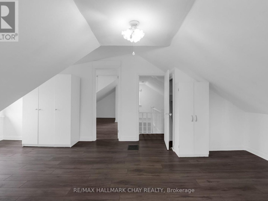 296 BARRIE ROAD, Orillia