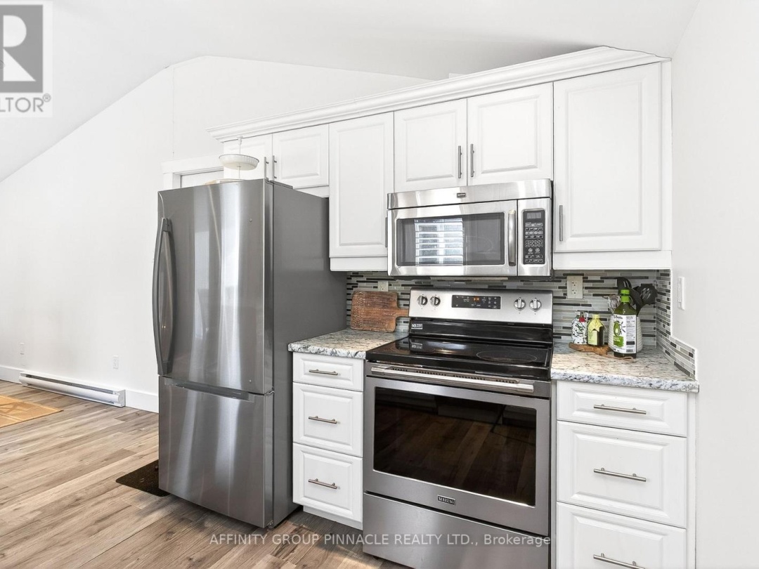 147 STURGEON GLEN ROAD, Sturgeon Lake