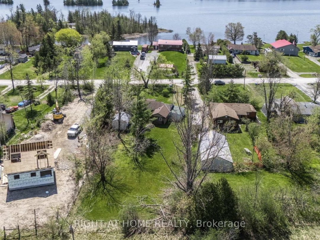 194 MCGUIRE BEACH ROAD, Kawartha Lakes (Carden)