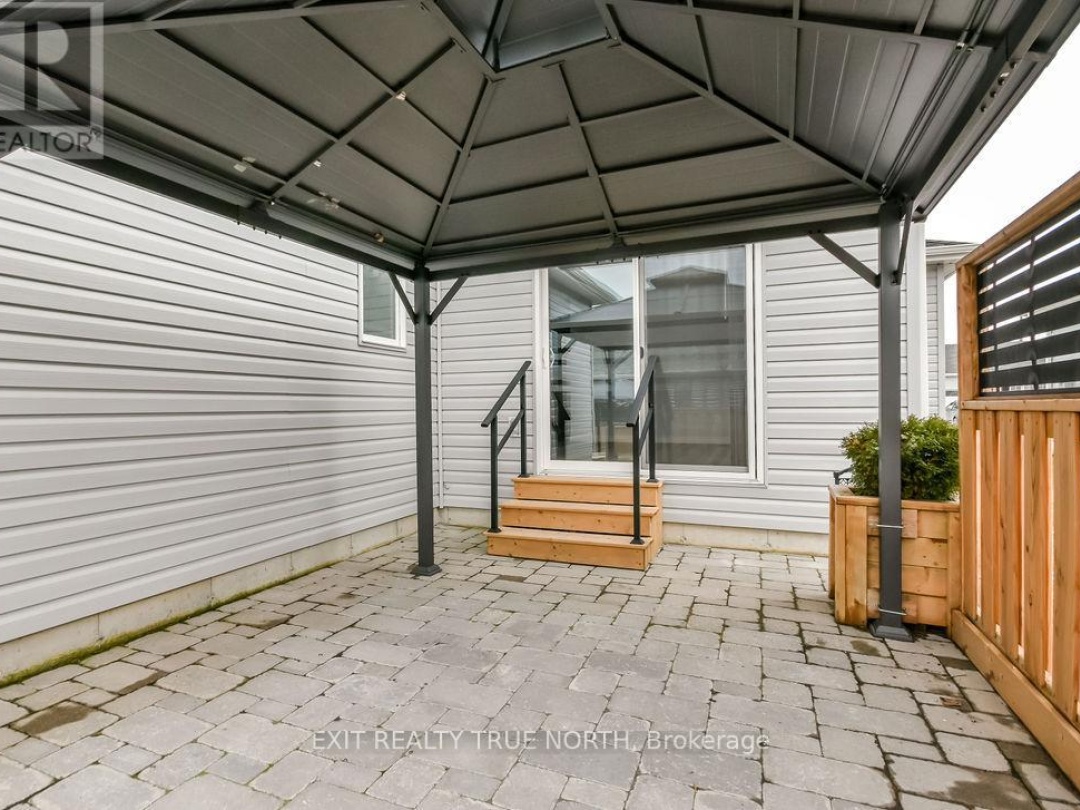 8 SINCLAIR CRESCENT, Ramara (Atherley)
