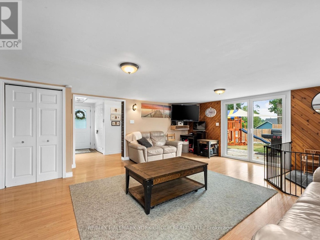 6 MITCHELLVIEW ROAD, Mitchell Lake