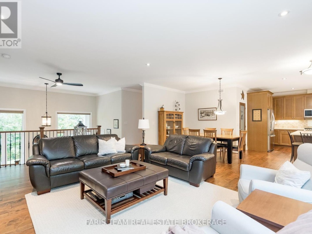 1559 RIMKEY CRESCENT, 