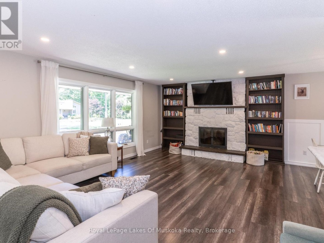 220 ALEXANDER STREET, Gravenhurst (Muskoka (S))