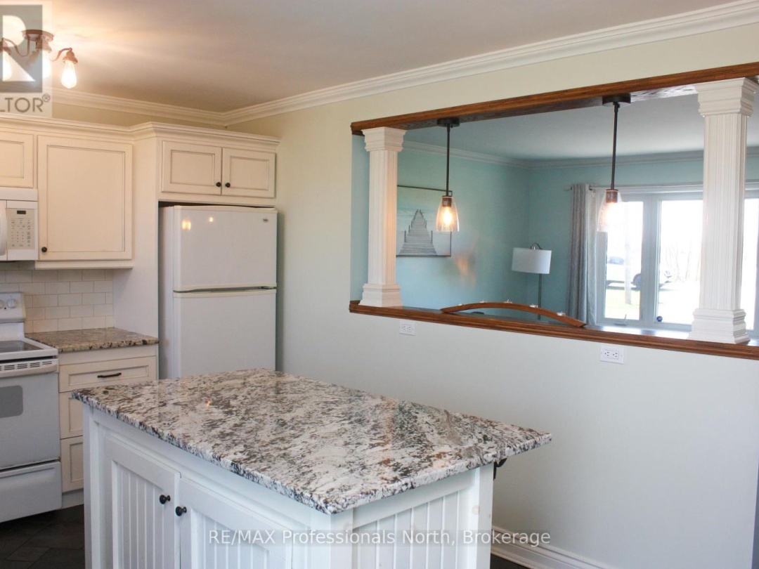 111 ANDERSON DRIVE, Kawartha Lakes (Fenelon)
